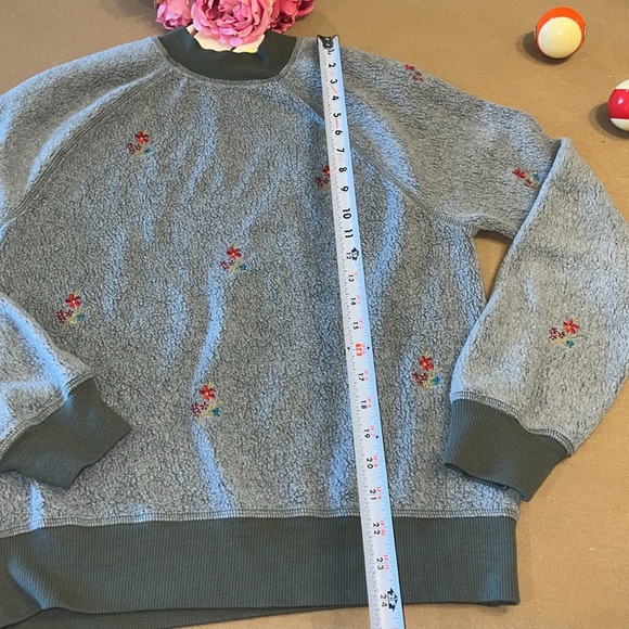 Anthropologie Top 🍒🍒 - Picture 10 of 15